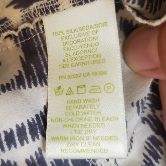 Sigrid Olsen 100% Silk Black and White Patterned Top. MED - Picture 4 of 9